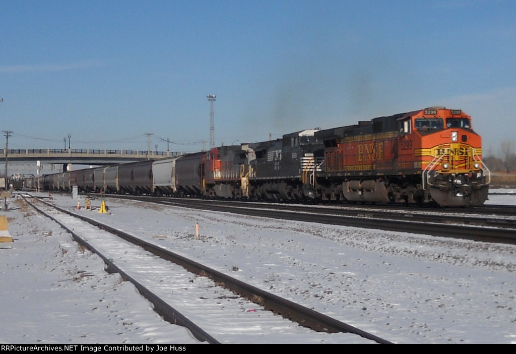 BNSF 5299 East